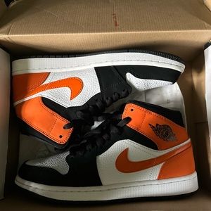 2019 shatter backboard used restored to new condition and put away for storage